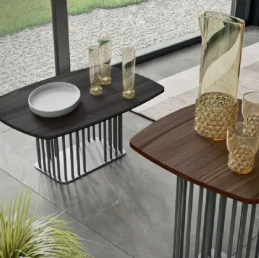 Tavolino in frassino e basamento in metallo Sambuco 01 di Orme