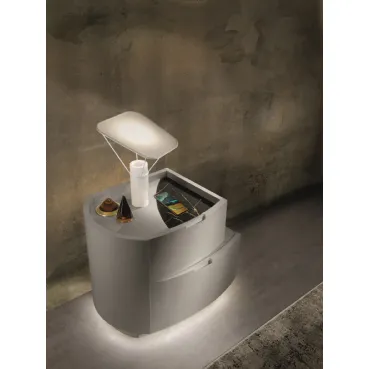 Comodino laccato con top in vetro serigrafato effetto marmorizzato Dolcevita Grey di Euro Design