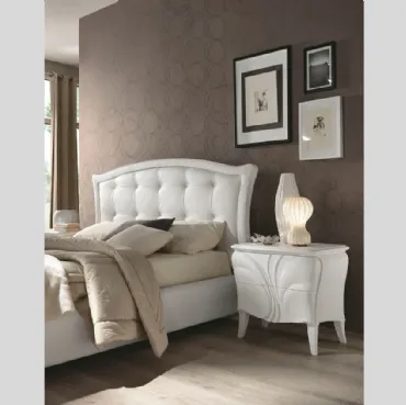 Comodino bombato in legno di frassino bianco Fiocco di Euro Design