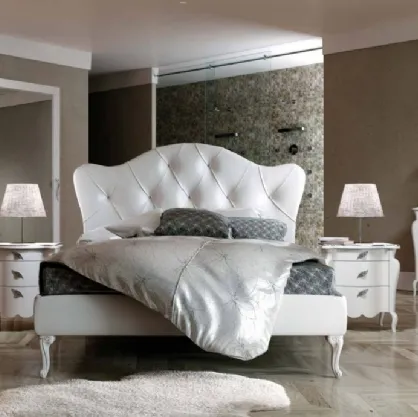 Letto in ecopelle imbottito con bottoni Swarovski Ingrid di Euro Design