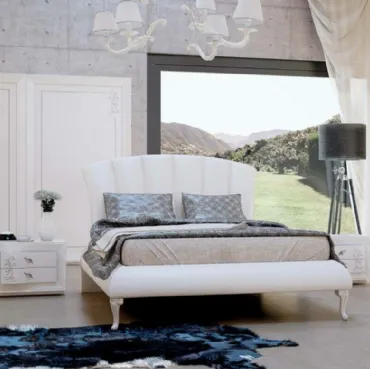 Letto in ecopelle con testiera arrotondata Julia di Euro Design