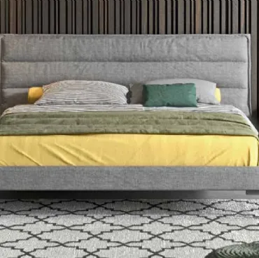 Letto imbottito in tessuto con testiera Strip di Mab
