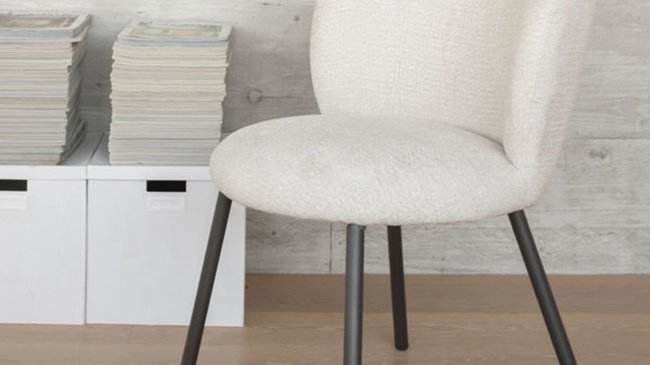 Sedia Belle in tessuto imbottito di Altacom