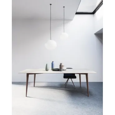 Tavolo Prado con struttura in legno massello e top in HPL di Imperial Line