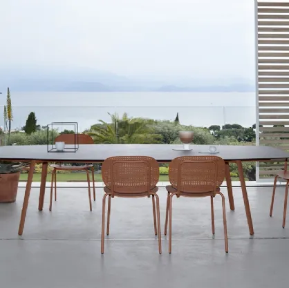 Tavolo in HPL Antracite Squid di Scab Design