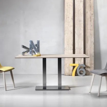 Tavolo con base in acciaio inox Tiffany doppia colonna di Scab Design