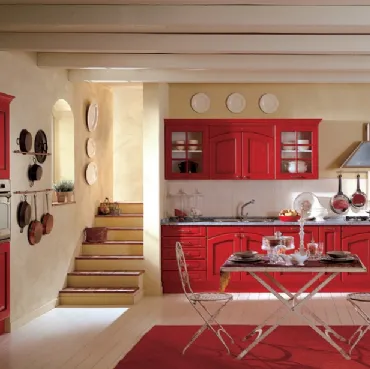 Cucina Classica ad angolo Opera composizione 01 in legno di Frassino verniciato Rosso di Di Iorio