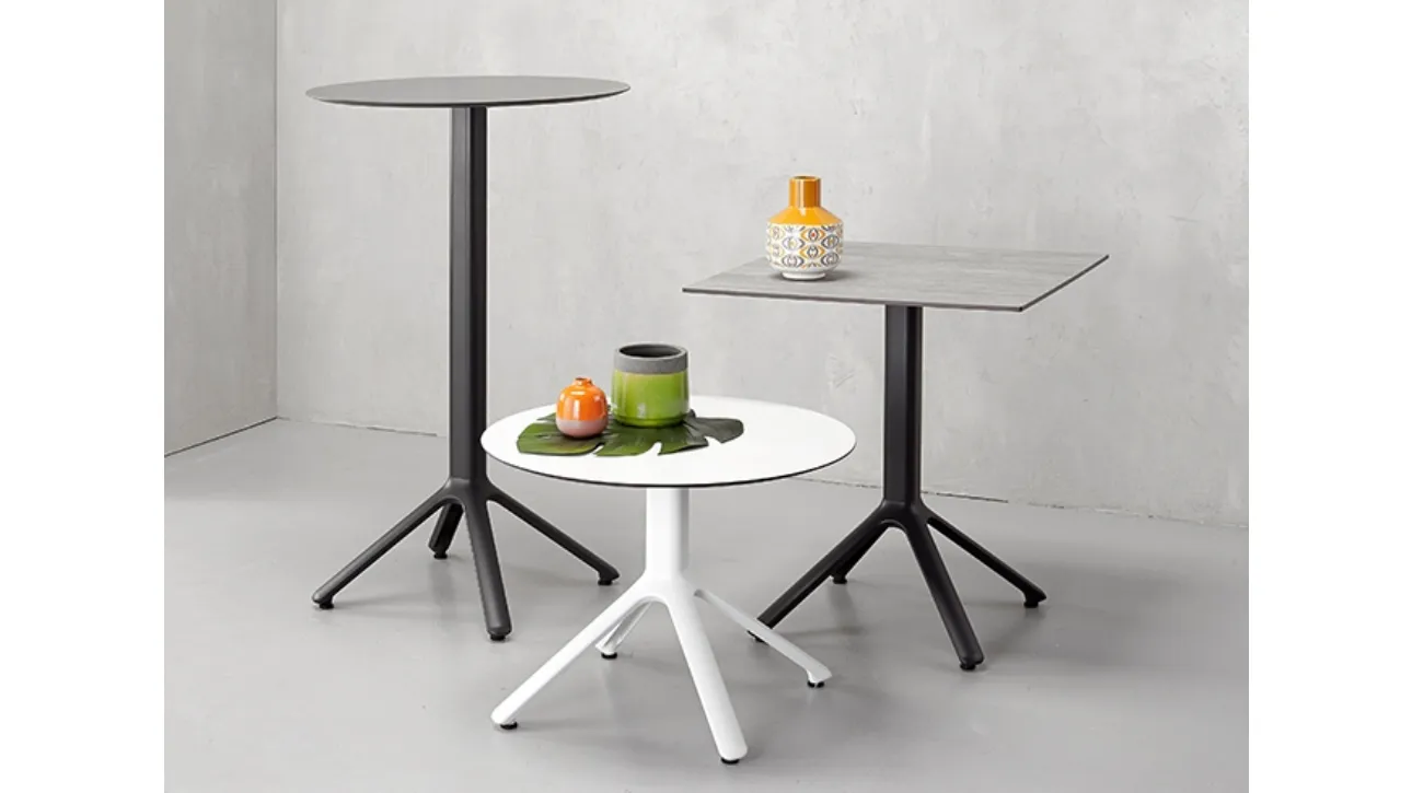 Tavolino ribaltabile con base a 4 piedi in alluminio Nemo di Scab Design