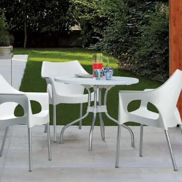 Sedia da giardino impilabile con gambe in alluminio Ola di Scab Design